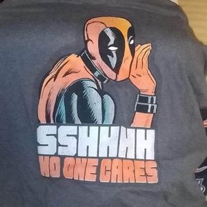 Men's Deadpool shirt